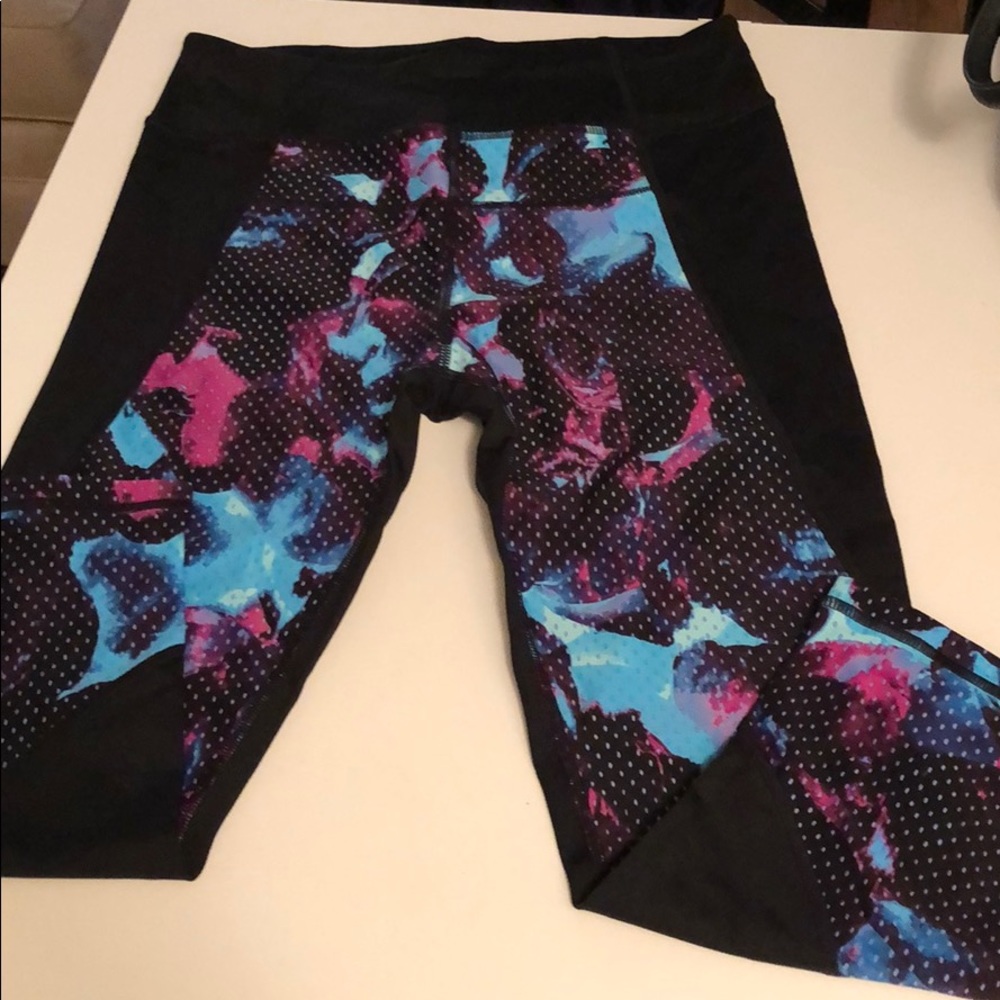 Calvin Klein workout capris